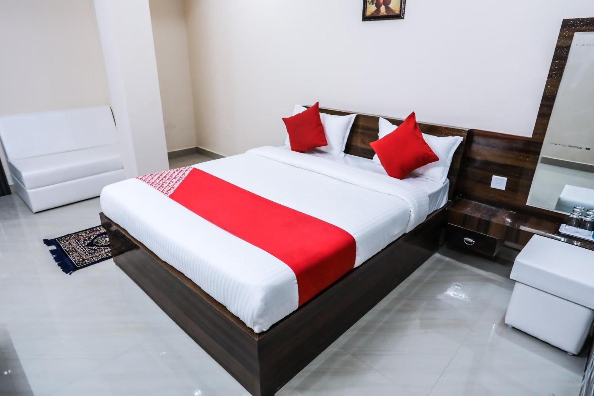 Capital O Smart City Bhopal Esterno foto