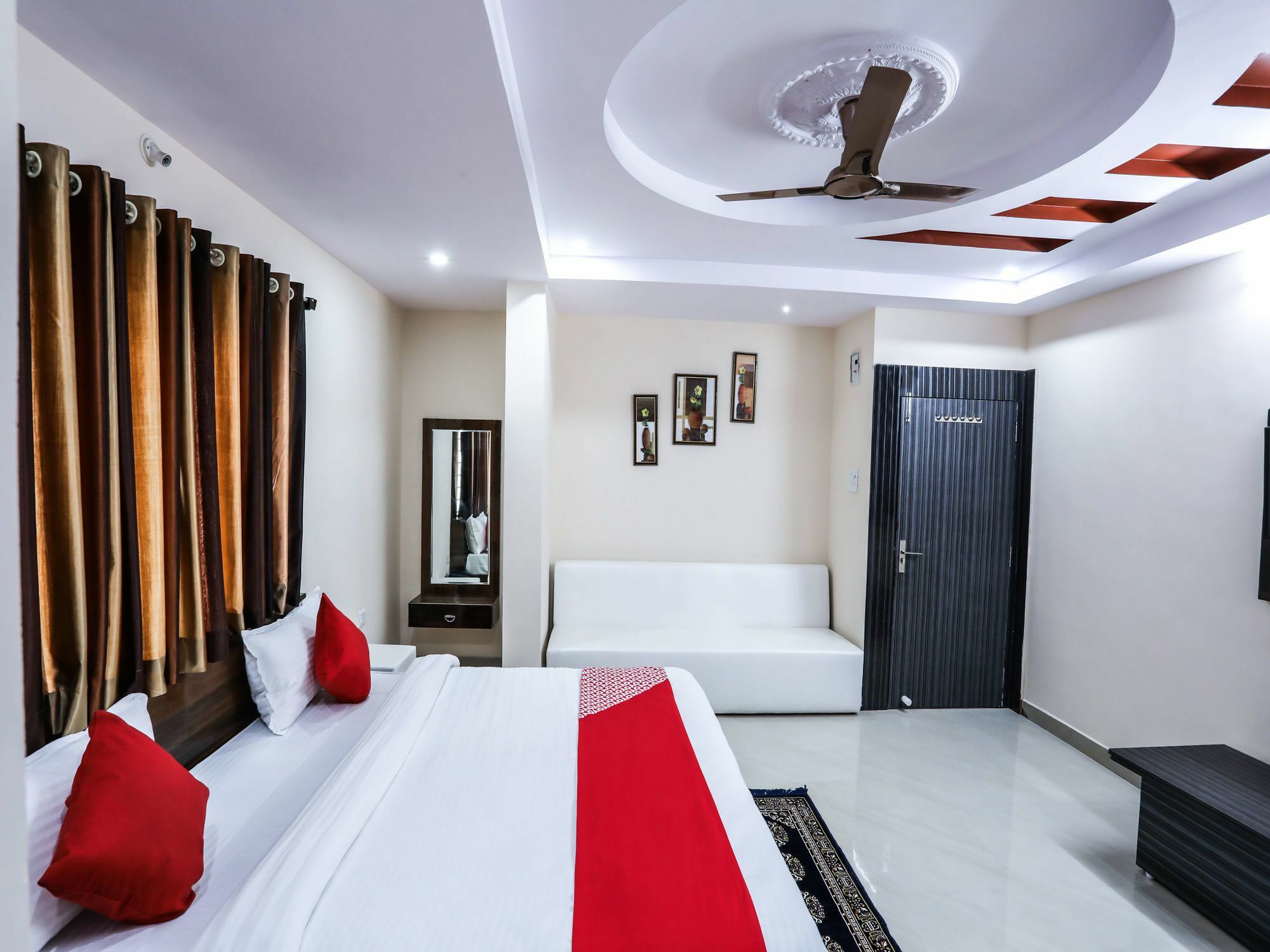 Capital O Smart City Bhopal Esterno foto